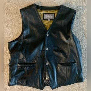 Men’s XL Wilson’s Black leather vest with 2001 World Trade Center patch